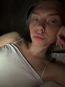 Lisaaa_Alisa: онлайн-секс-чат