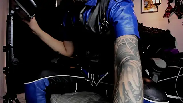 allanhurtss Chat XXX in diretta