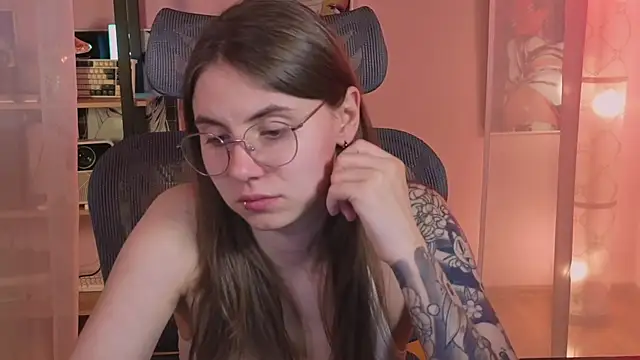 _AnnaStark_ XXX чат на живо