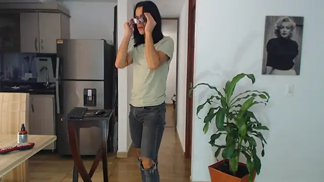 Онлайн чат XXX Ferotic_SexAddict