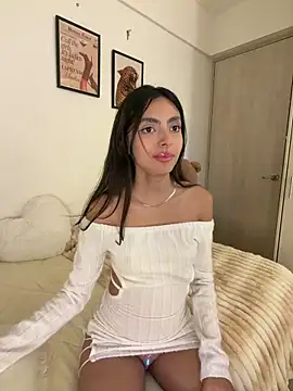 Chat XXX en directo de ZaraLuuv