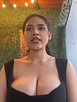 Chat +18 de Lilithadams1 ao vivo