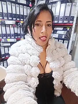 Czat XXX na żywo – ZOE-WILDER_