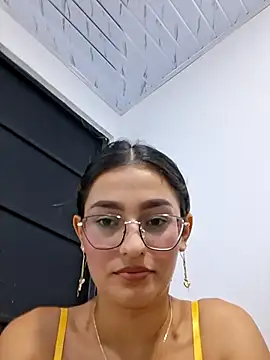 Chatroom XXX en direct de Ary-18