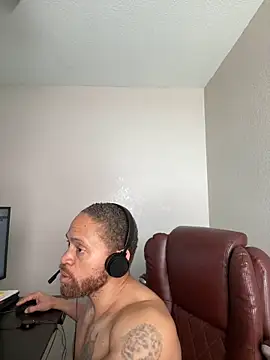 צ'אט XXX בשידור חי של Fathero1time