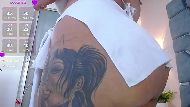 LucciaPorter Chat XXX live