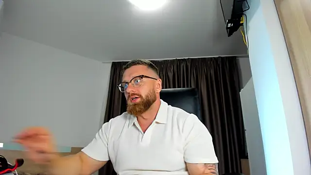 Živý XXX chat Findom_guy