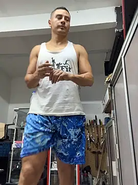 Paul22cm- – Naživo XXX chat