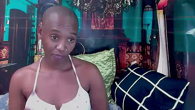 EbonyOlive69 XXX чат на живо