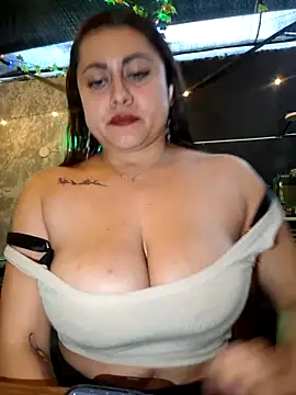 XXX chat uživo modela Oryk___