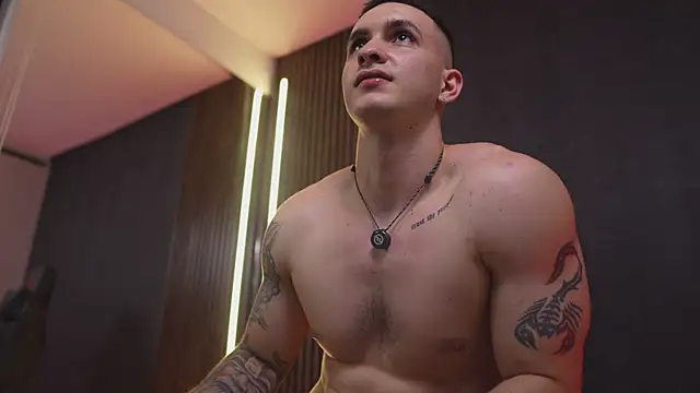 JacksonOlsenn's Live XXX Chat