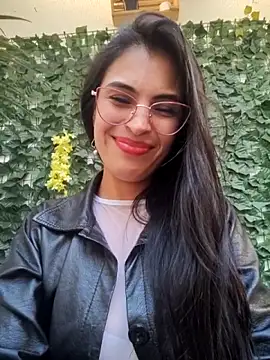 Chat +18 de Astrid-- ao vivo