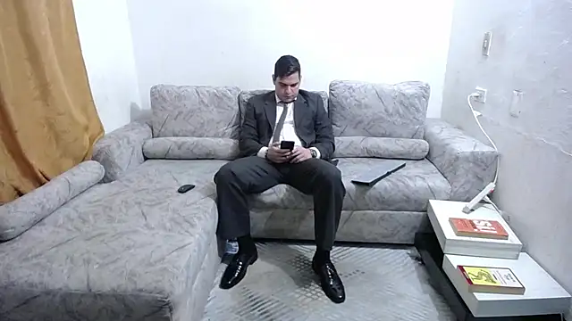 Victor_Maitland Adlı Modelin Canlı XXX Sohbeti