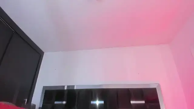 Онлайн чат XXX DANITENDER555