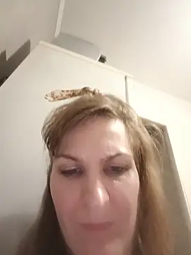 AnnieNet – Naživo XXX chat