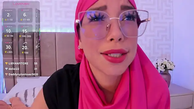 naishaa_'s Live XXX Chat