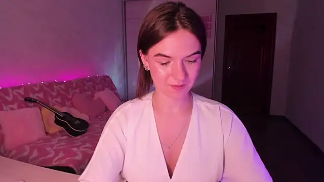luna_lust_212 Adlı Modelin Canlı XXX Sohbeti