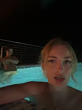 EvieEvans live XXX chat