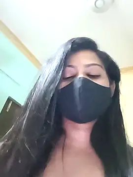 SANAYA_ROY Chat XXX in diretta