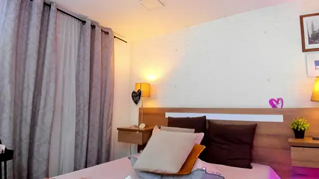 Chat +18 de JenniferAuriston ao vivo