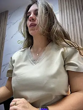 alicee16 现场XXX聊天