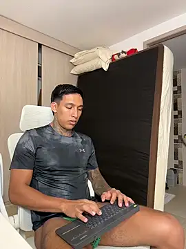 sendfer Chat XXX live