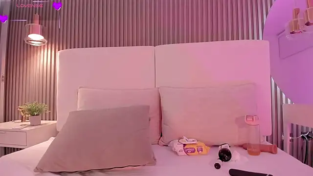 annie_clarkson 即時 XXX 聊天
