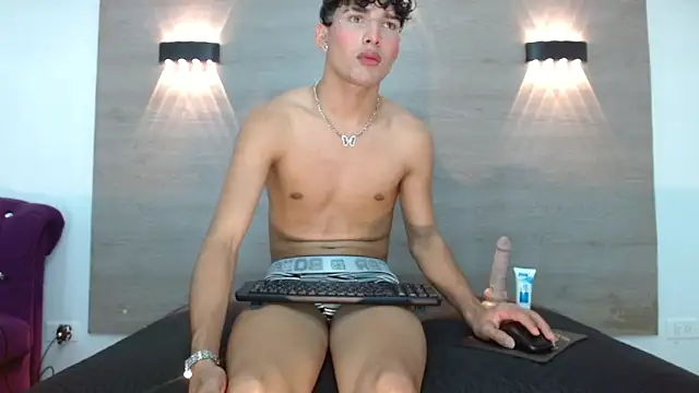 Chat +18 de Logaanhotts ao vivo