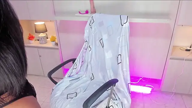 XXX chat uživo modela AllieBennet