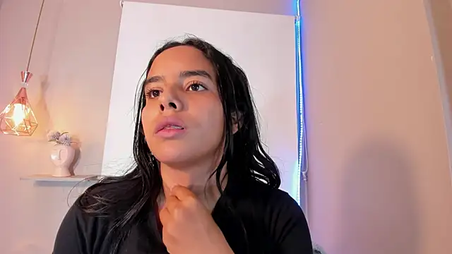 Czat XXX na żywo – Roxy_Stonee