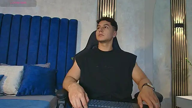 Czat XXX na żywo – Noah_Clarkk