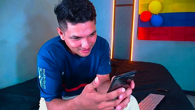Show modela Hornyshow1 na web-kameri