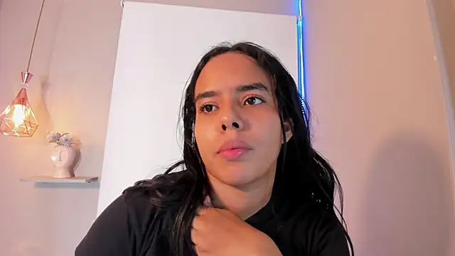 XXX chat uživo modela Roxy_Stonee