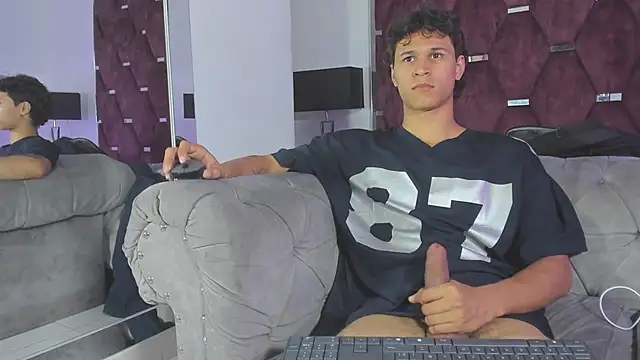 TonyBenedetti – Naživo XXX chat