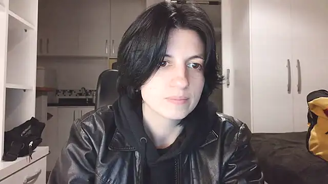 Chat +18 de kyslrana ao vivo