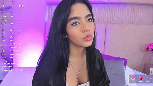 _kyraa_'s Live XXX Chat