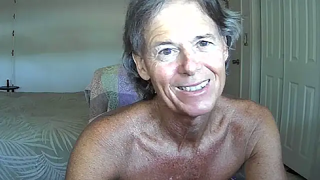 nakeedcowboi65's Webcam Show