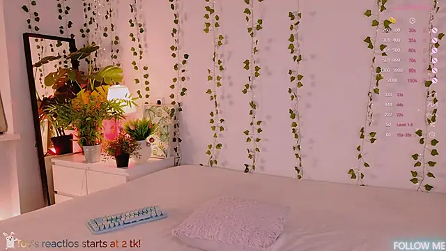 CarlyMilton XXX чат на живо