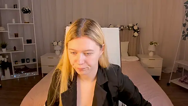 CelestineMauriac Chat XXX in diretta
