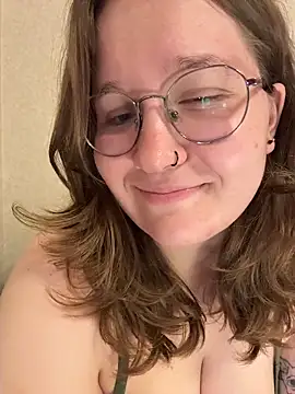 jullythefatty's Live XXX Chat