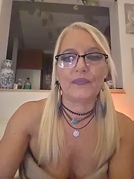 DIAMANTE64 live XXX chat