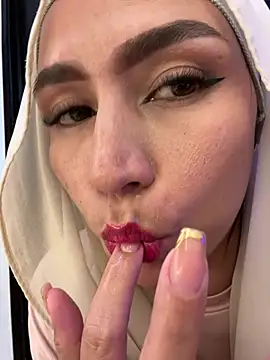 Chatroom XXX en direct de Darsha_Khemu