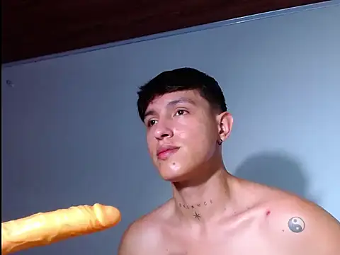 rowanbign Live XXX chat