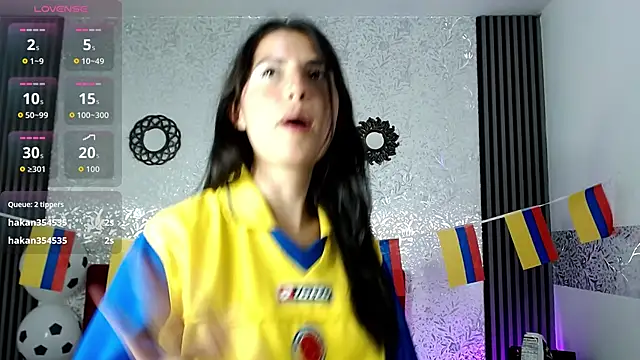 Chatroom XXX en direct de MiaVelasquez01