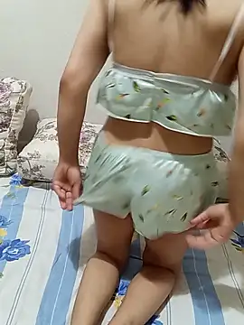 Alevsiz Adlı Modelin Canlı XXX Sohbeti