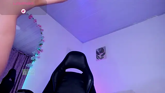 Онлайн чат XXX Lila_Sweett18