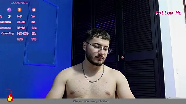 Brandon_01 live XXX chat