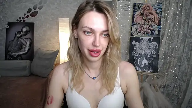 NickyAdamidi Adlı Modelin Canlı XXX Sohbeti