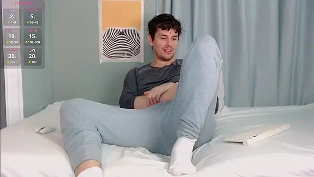 Luc_7 Show in webcam
