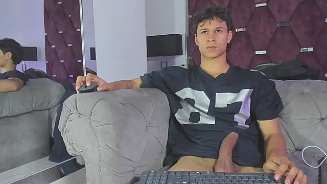 TonyBenedetti Show in webcam